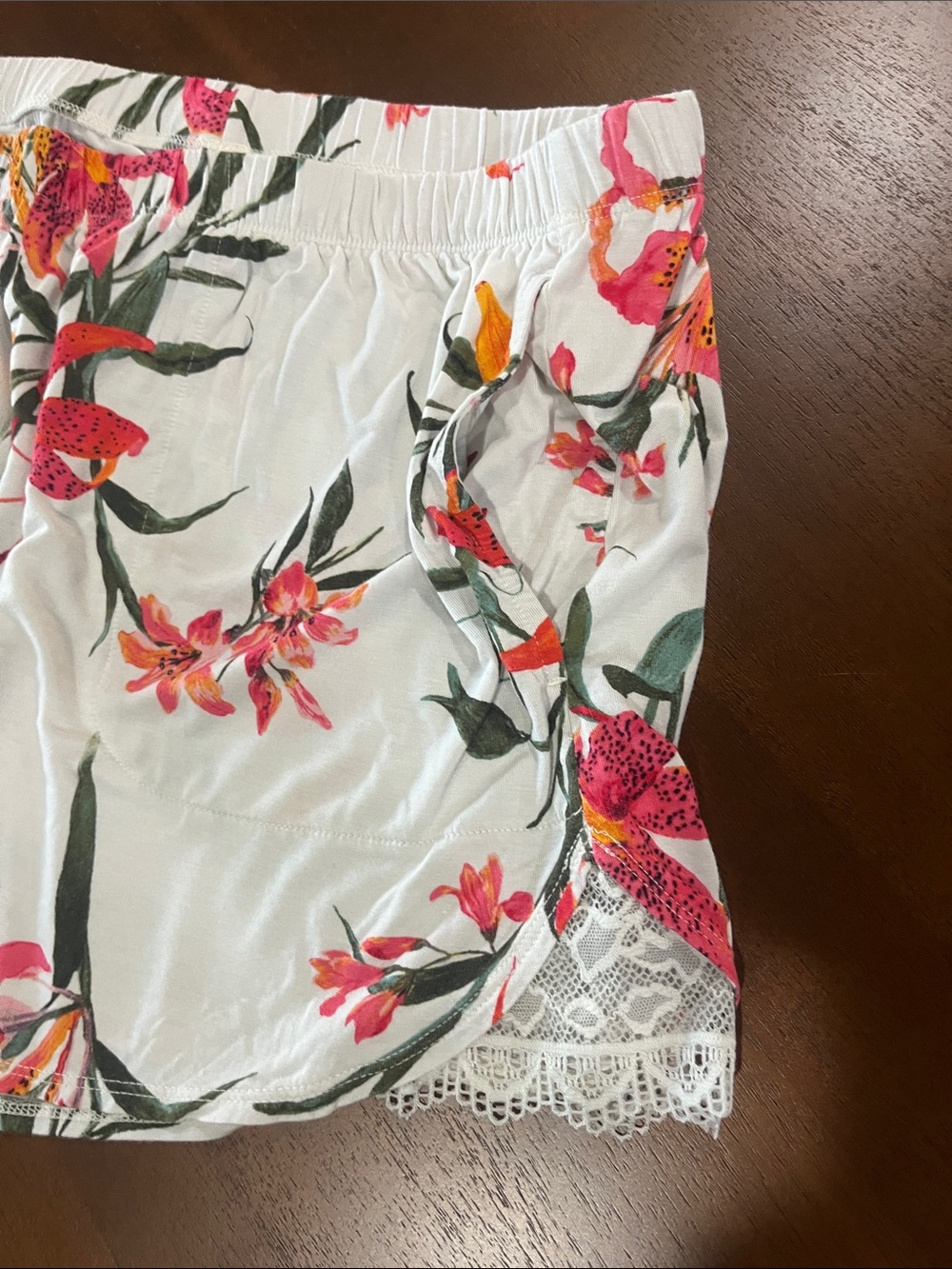 *MATCHING SET* Soma White Button-Front Floral Short Sleeve Pajama Set - Picture 5 of 7